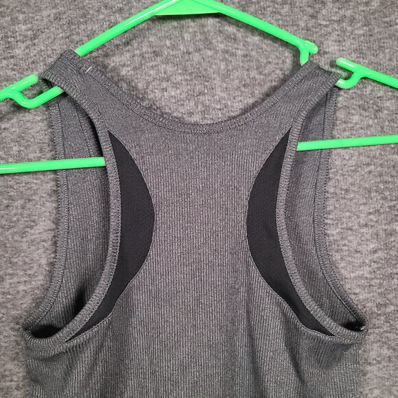 Under Armour Women’s Size Small Fitted Heat Gear Gray Razor Back Tank Top - Picture 6 of 9